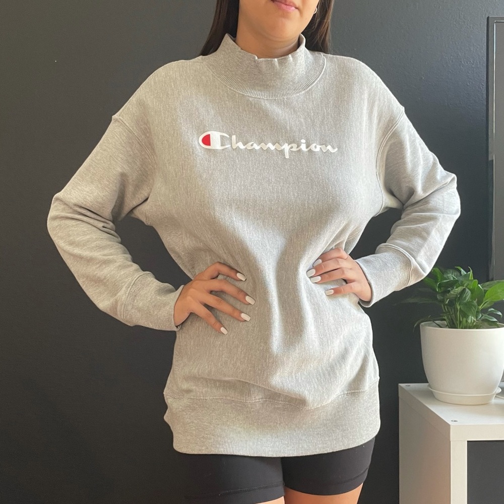 High neck Champion sweater